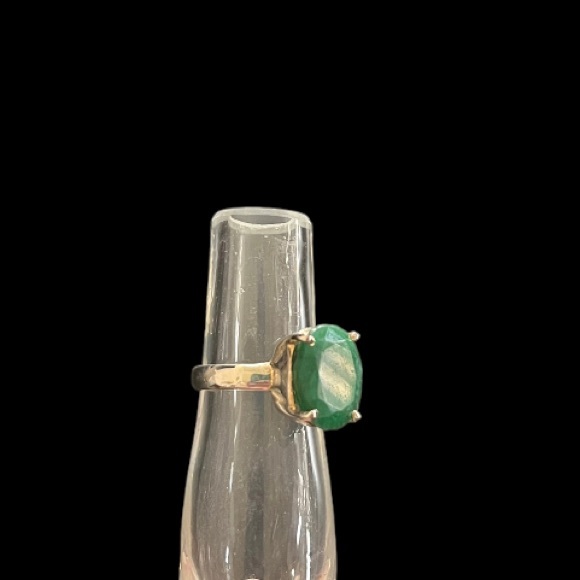 Large oval emerald statement ring set in sterling silver size 7-1/2. - Picture 3 of 8